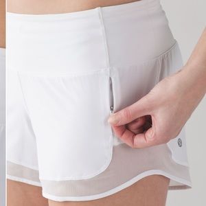Lululemon mind over miles shorts 3.5”